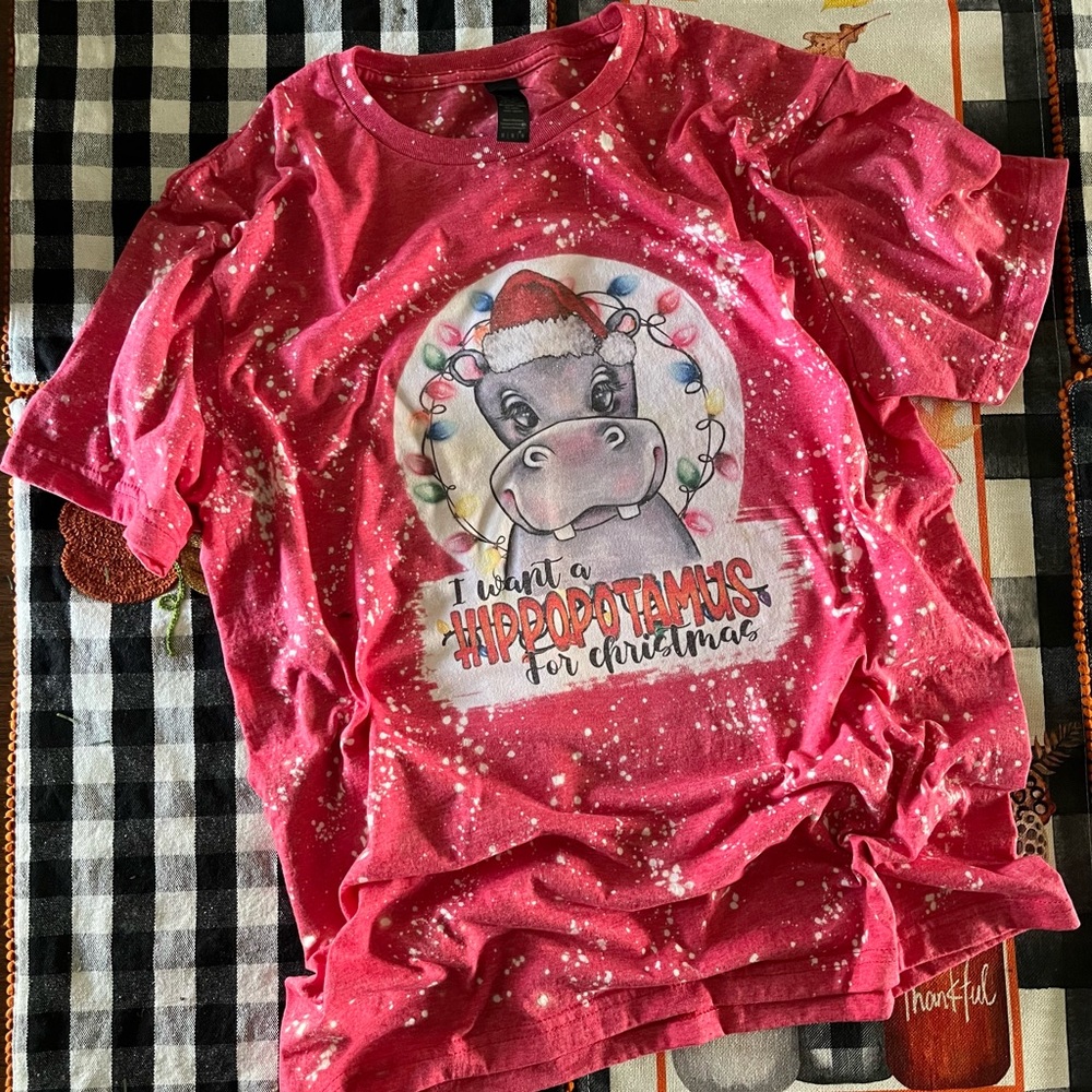 Christmas bleach tshirt I want a hippopotamus red Gildian softstyle size medium